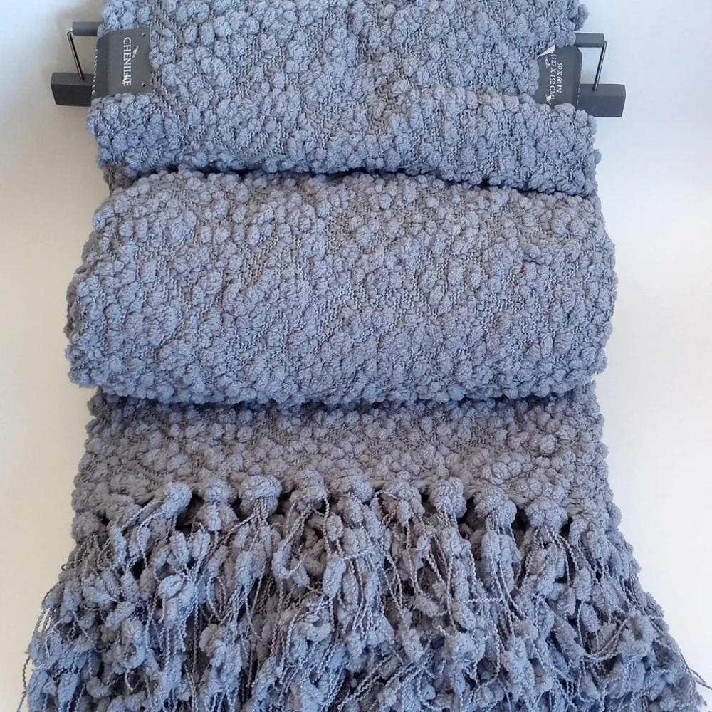 Vince Camuto Blue Grey Popcorn Chenille Fringed Throw Blanket 50